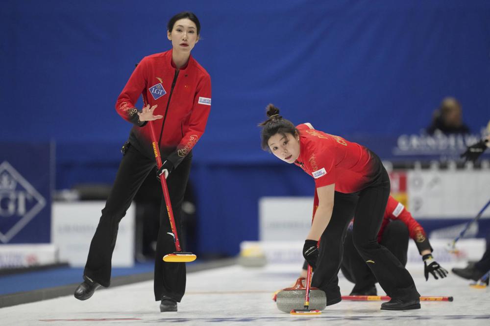 尤其是對曼 尤其是對曼